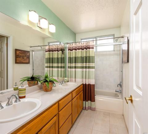 309 La Quinta Dr, Windsor, CA 95492 photo 25