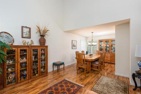 309 La Quinta Dr, Windsor, CA 95492 photo 8