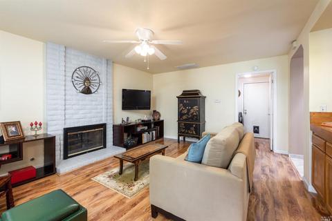309 La Quinta Dr, Windsor, CA 95492 photo 12