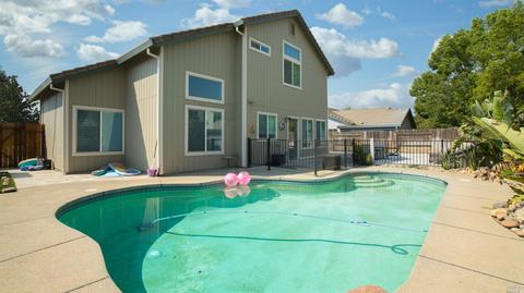 425 Brians Way, Dixon, CA 95620 photo 2