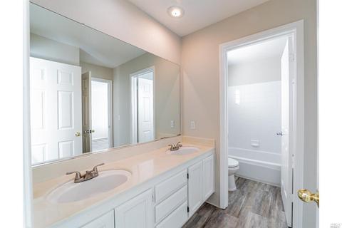 281 Bantry Dr, Vacaville, CA 95688 photo 31