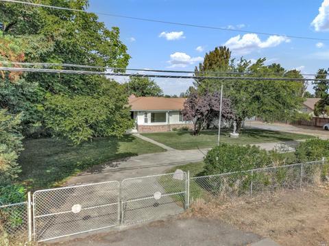 4393 Walters Rd, Fairfield, CA 94533 photo 2