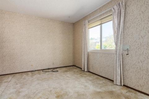 1375 Oakwood Ave, Vallejo, CA 94591 photo 23