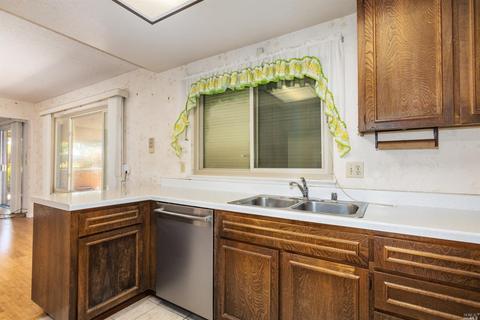 1375 Oakwood Ave, Vallejo, CA 94591 photo 12