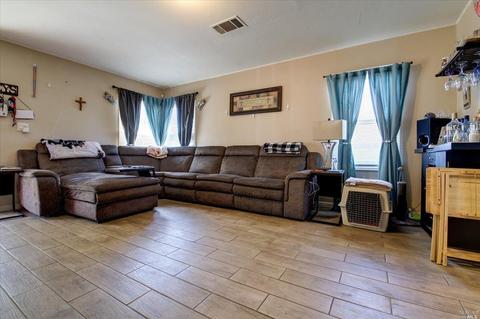 1026 Delaware St, Fairfield, CA 94533 photo 6