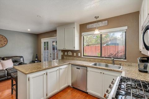 807 Pulteney Pl, Windsor, CA 95492 photo 6