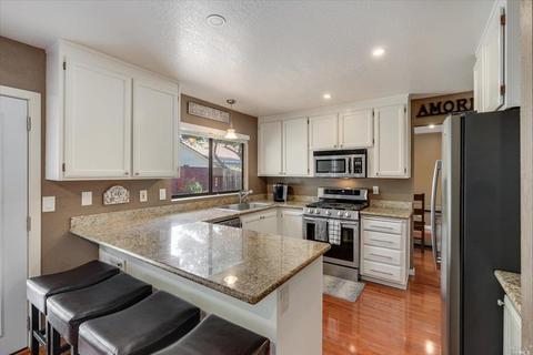 807 Pulteney Pl, Windsor, CA 95492 photo 5