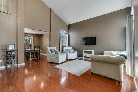 807 Pulteney Pl, Windsor, CA 95492 photo 11