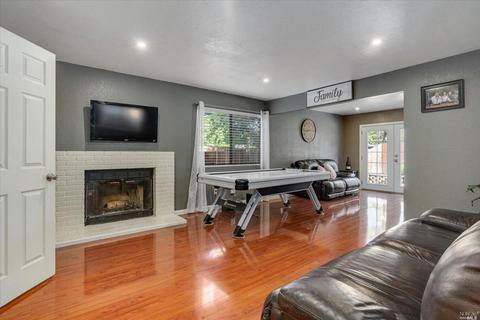 807 Pulteney Pl, Windsor, CA 95492 photo 10