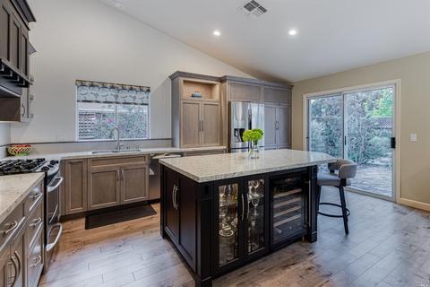 734 E Macarthur St, Sonoma, CA 95476 photo 2