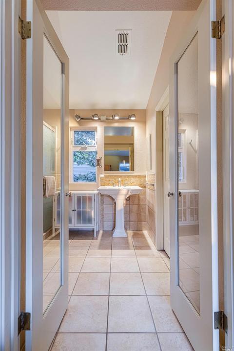 734 E Macarthur St, Sonoma, CA 95476 photo 17