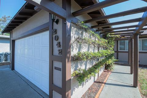 2042 Robin Dr, Fairfield, CA 94533 photo 1