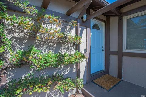 2042 Robin Dr, Fairfield, CA 94533 photo 8