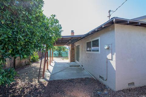 2042 Robin Dr, Fairfield, CA 94533 photo 54