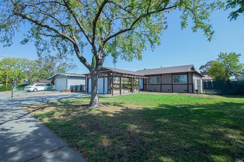 2042 Robin Dr, Fairfield, CA 94533 photo 9
