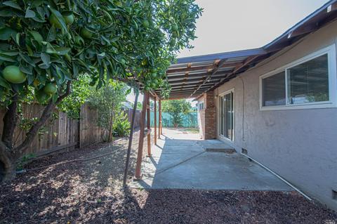 2042 Robin Dr, Fairfield, CA 94533 photo 56