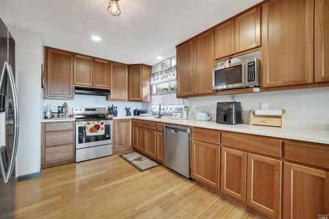 27002 Hawk Ct, Willits, CA 95490 photo 11