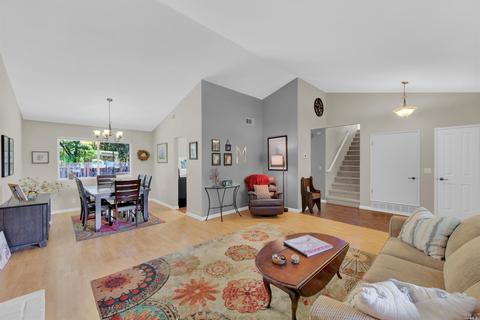 735 Brookside Dr, Vacaville, CA 95688 photo 6