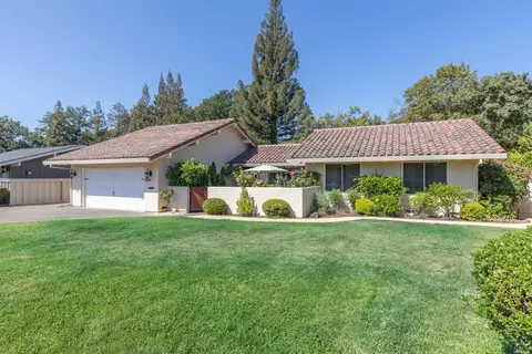 205 Kaanapali Dr, Napa, CA 94558