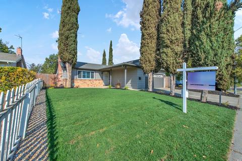 725 N Almond St, Dixon, CA 95620 photo 6