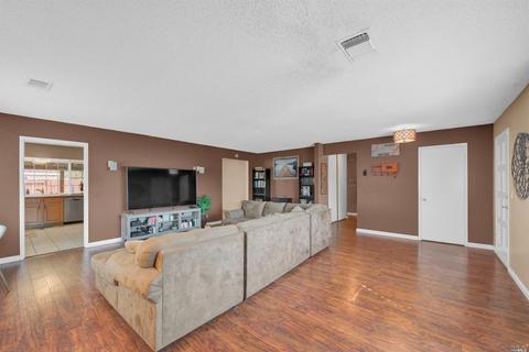 725 N Almond St, Dixon, CA 95620 photo 11