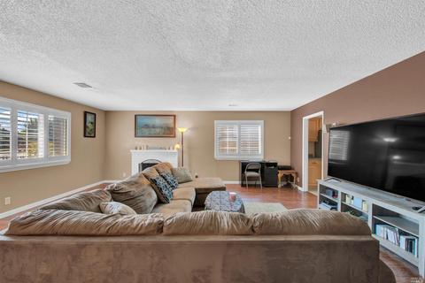 725 N Almond St, Dixon, CA 95620 photo 13