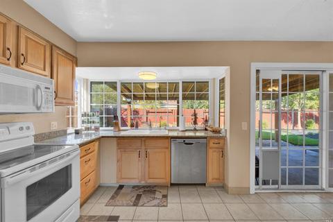 725 N Almond St, Dixon, CA 95620 photo 24