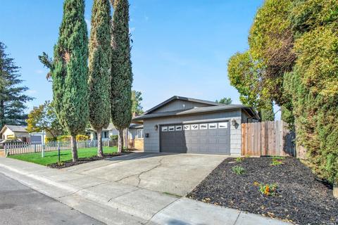 725 N Almond St, Dixon, CA 95620 photo 3