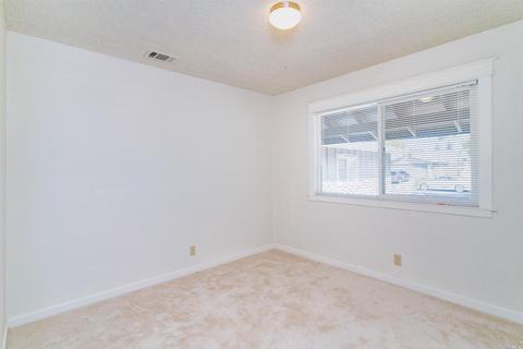 223 Daffodil Dr, Fairfield, CA 94533 photo 22