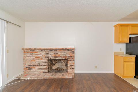 223 Daffodil Dr, Fairfield, CA 94533 photo 13