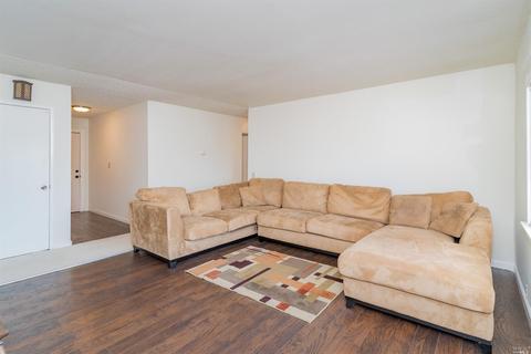 223 Daffodil Dr, Fairfield, CA 94533 photo 7