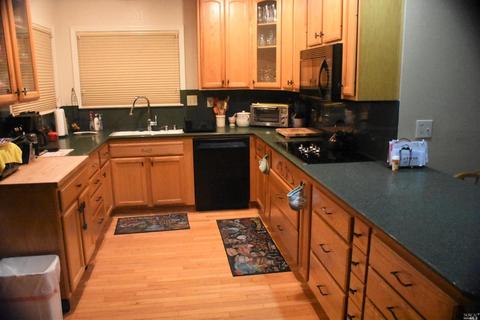 3033 Teak Ct, Fairfield, CA 94533 photo 3