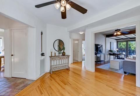 210 E Berna Ave, Napa, CA 94559 photo 4