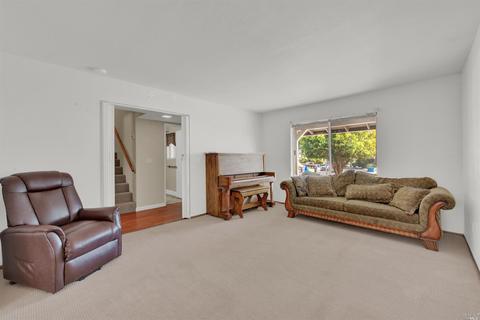 149 Mesa Ct, Vacaville, CA 95687 photo 9