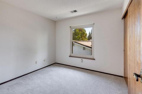 114 Smith Ct, Healdsburg, CA 95448 photo 15