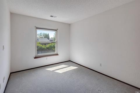114 Smith Ct, Healdsburg, CA 95448 photo 17
