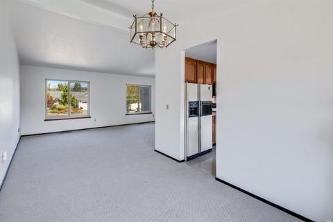 114 Smith Ct, Healdsburg, CA 95448 photo 7