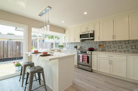 320 Inverness Dr, Vallejo, CA 94589 photo 17