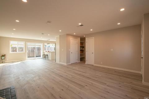 320 Inverness Dr, Vallejo, CA 94589 photo 13
