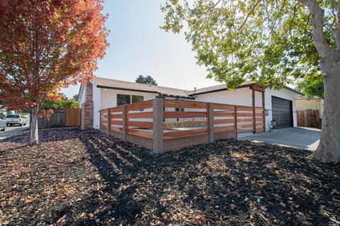 320 Inverness Dr, Vallejo, CA 94589 photo 4