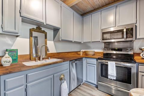 73 Kingston Ln, Cotati, CA 94931 photo 5