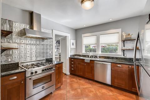 917 Alameda St, Vallejo, CA 94590 photo 17