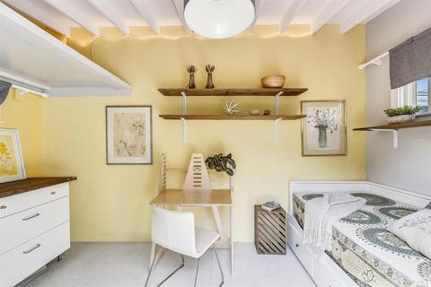 917 Alameda St, Vallejo, CA 94590 photo 29
