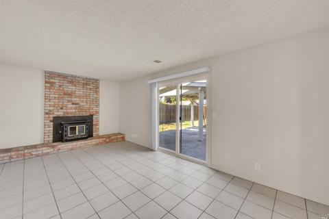 345 Honeysuckle Dr, Fairfield, CA 94533 photo 22