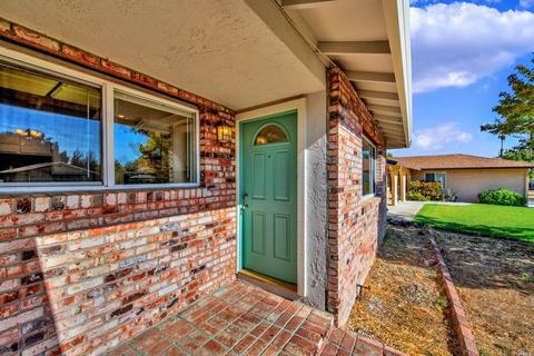 345 Honeysuckle Dr, Fairfield, CA 94533 photo 5