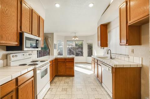 360 Biggs Ct, Windsor, CA 95492 photo 13