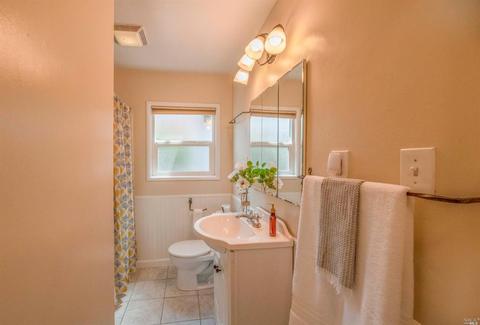 624 Russell St, Vallejo, CA 94591 photo 9