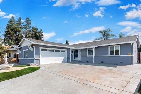 43 Rocca Dr, Petaluma, CA 94952 photo 1