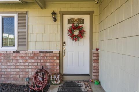 2042 Davis Dr, Fairfield, CA 94533 photo 4