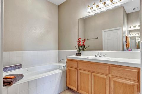 7816 Caracena Ct, Vallejo, CA 94591 photo 25